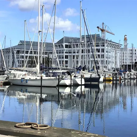 Modern And Bright 3-bedroom Duplex In Nordhavn